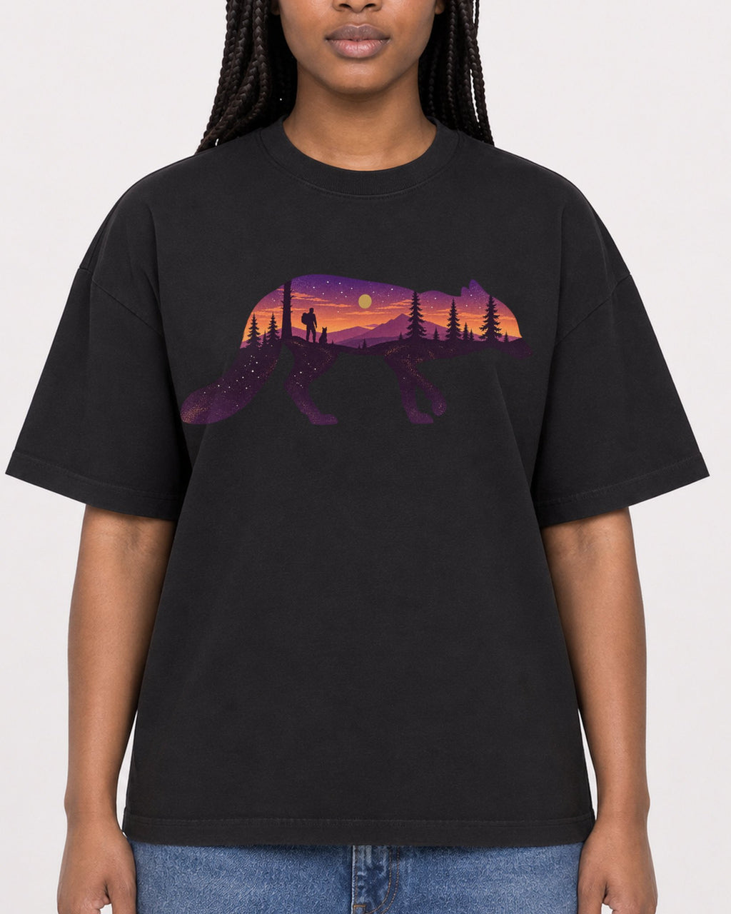 Mockup Boxy Heavyweight Tee Black female close-up 04