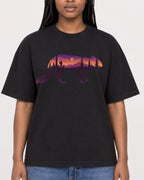 Mockup Boxy Heavyweight Tee Black female close-up 04
