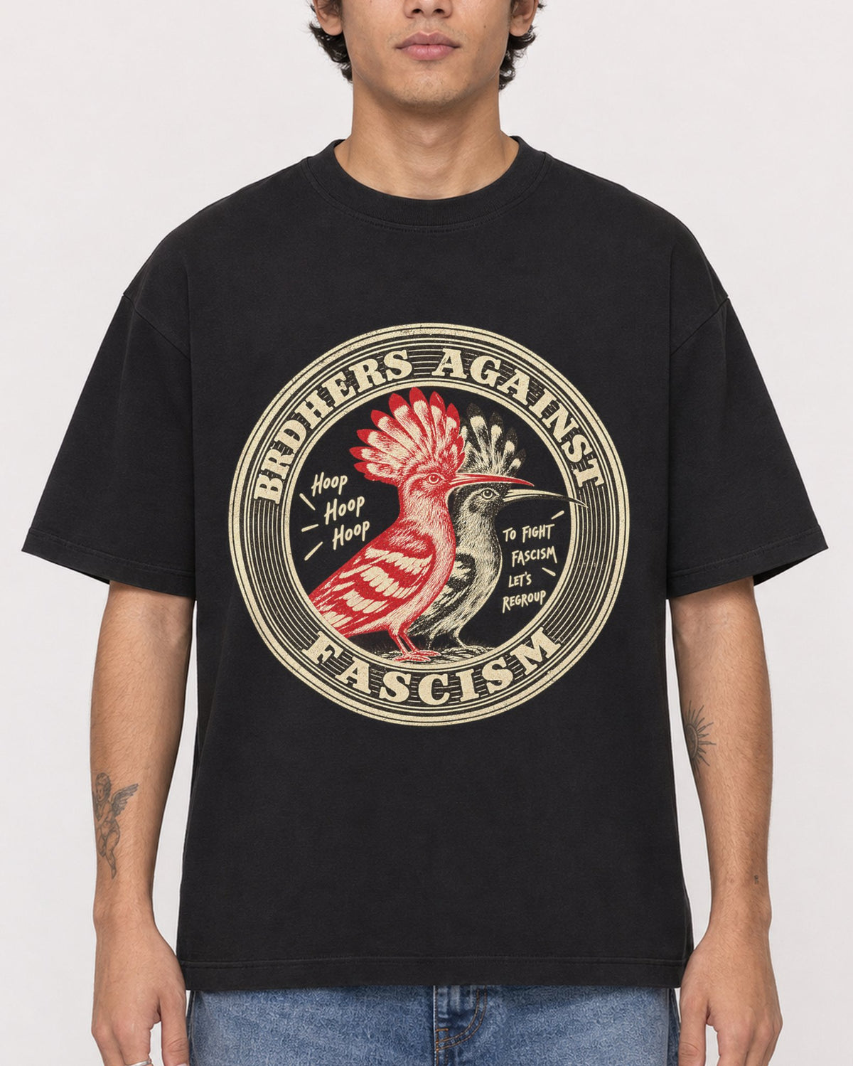 Mockup Boxy Heavyweight Tee Black male close-up 06