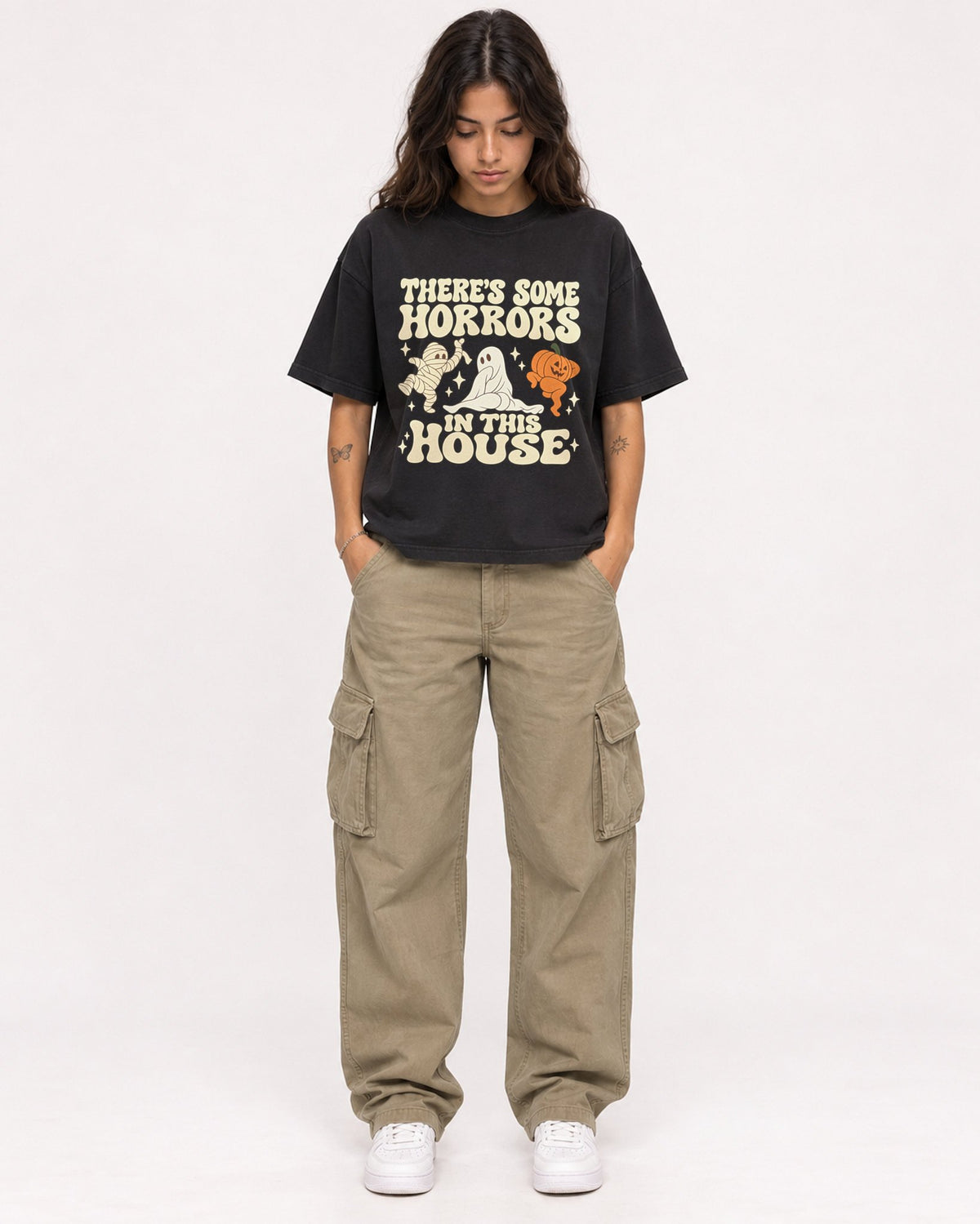 Mockup Boxy Heavyweight Tee Black female full-body 06