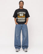 Mockup Boxy Heavyweight Tee Black female full-body 44