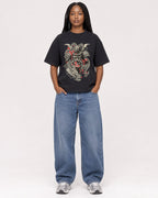 Mockup Boxy Heavyweight Tee Black female full-body 04