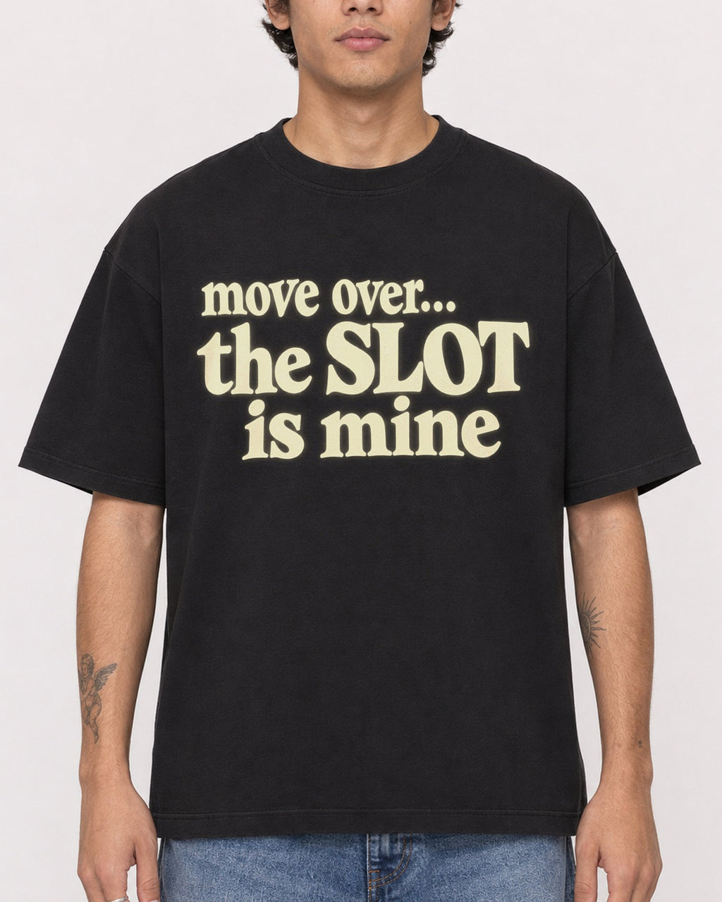 Mockup Boxy Heavyweight Tee Black male close-up 06