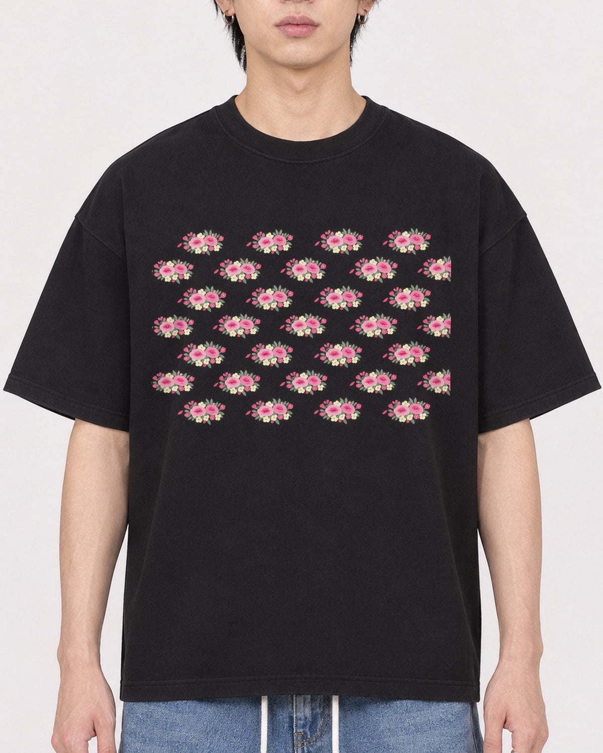 Mockup Boxy Heavyweight Tee Black male close-up 11