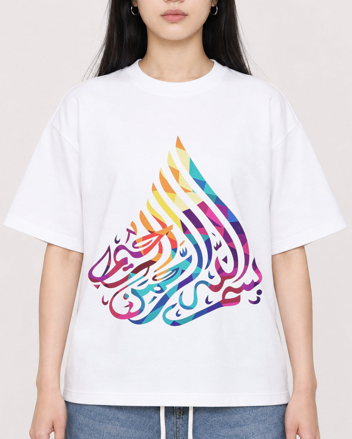 Mockup Boxy Heavyweight Tee White female close-up 01