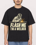 Mockup Boxy Heavyweight Tee Black male close-up 02