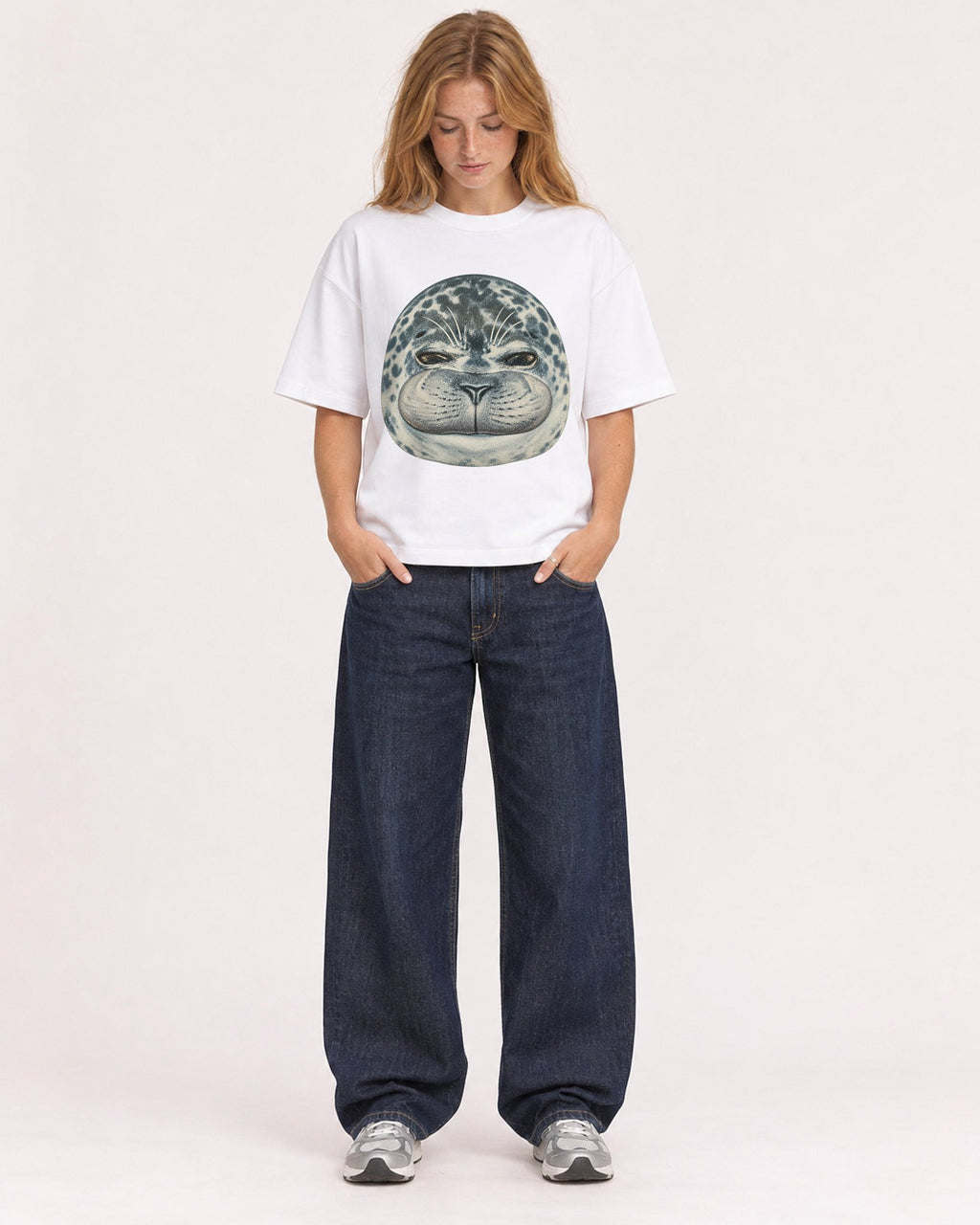 Mockup Boxy Heavyweight Tee White female full-body 49