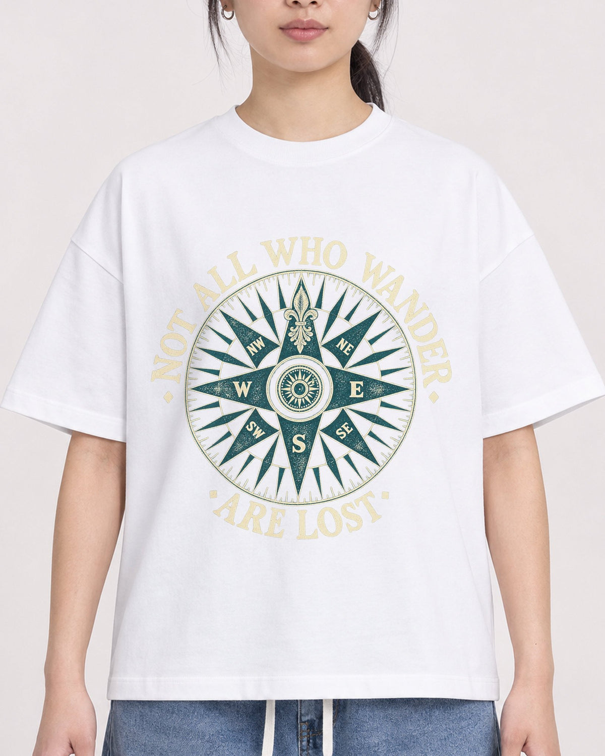 Mockup Boxy Heavyweight Tee White female close-up 21