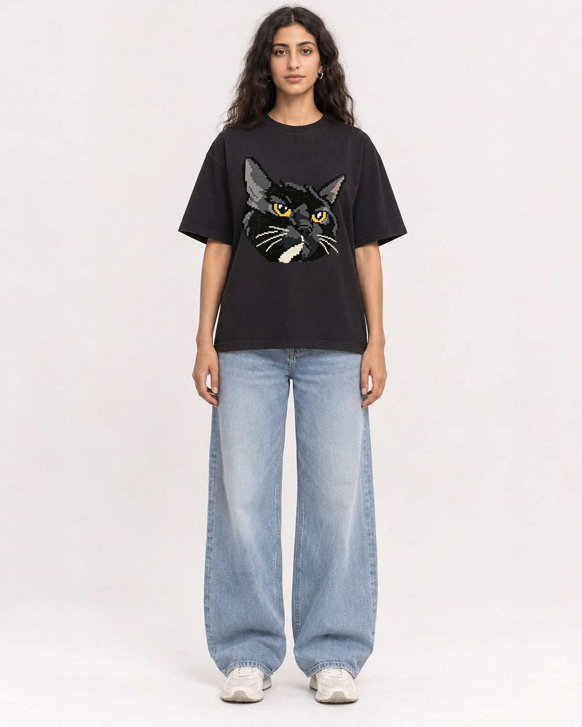 Mockup Boxy Heavyweight Tee Black female full-body 07