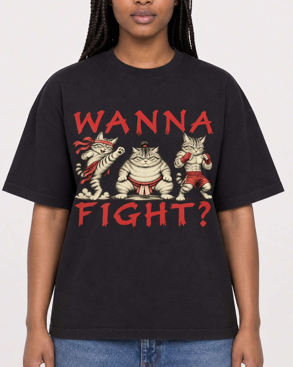 Mockup Boxy Heavyweight Tee Black female close-up 04