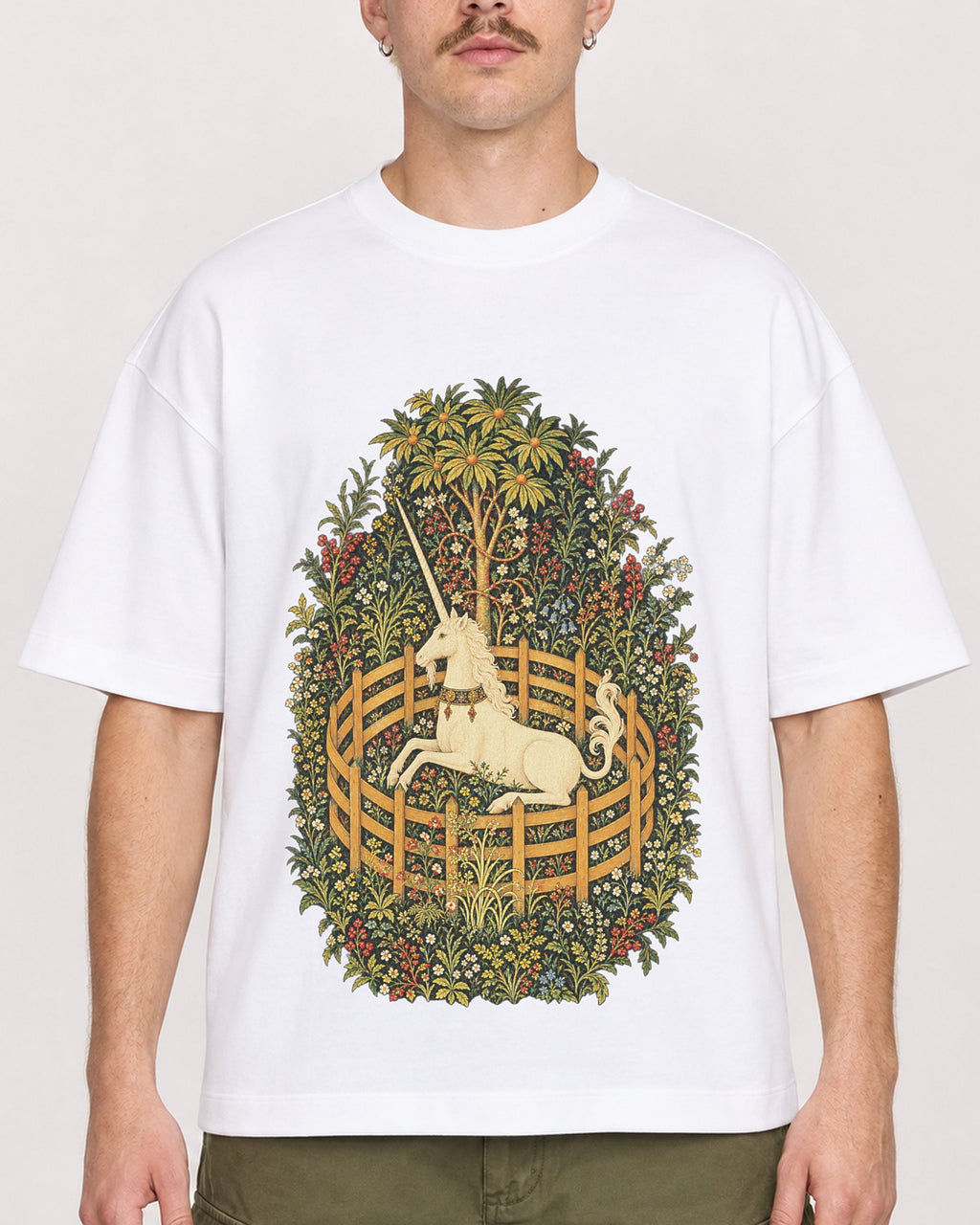 Mockup Boxy Heavyweight Tee White male close-up 39