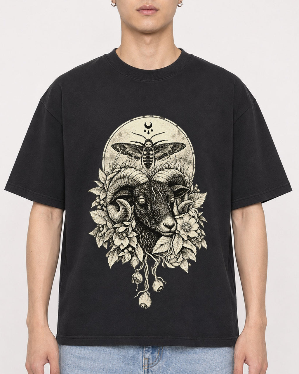 Mockup Boxy Heavyweight Tee Black male close-up 21