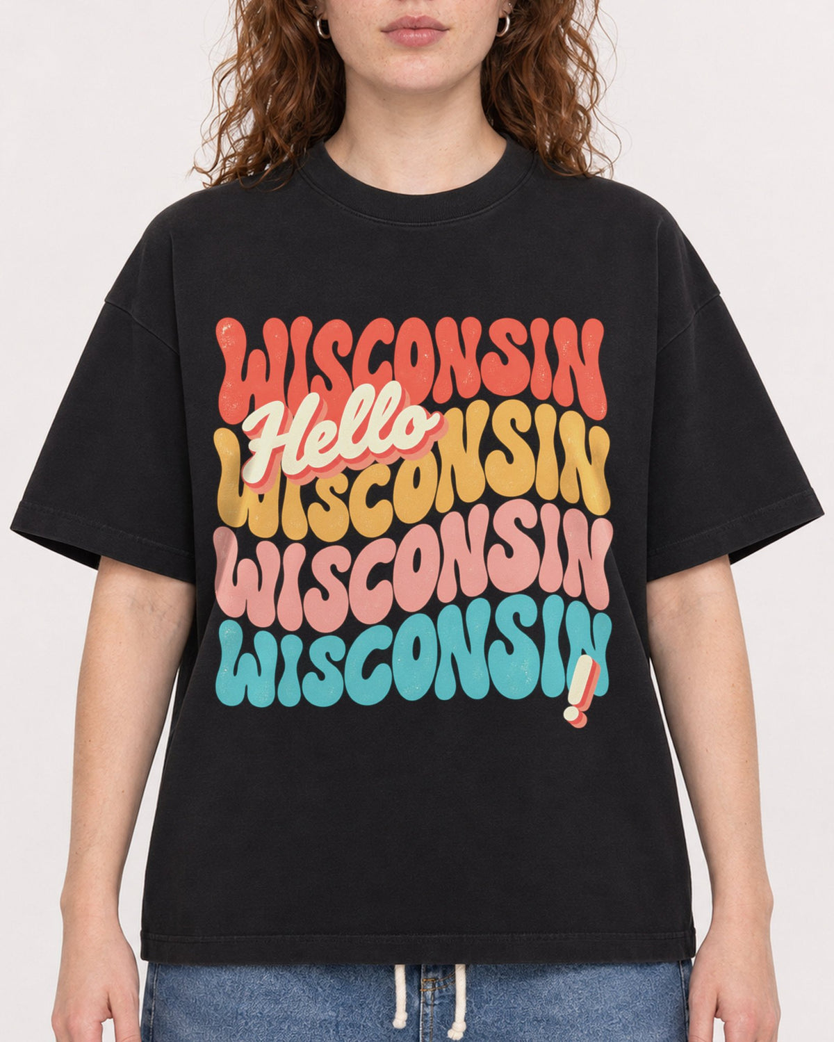 Mockup Boxy Heavyweight Tee Black female close-up 09