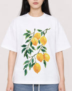 Mockup Boxy Heavyweight Tee White female close-up 01