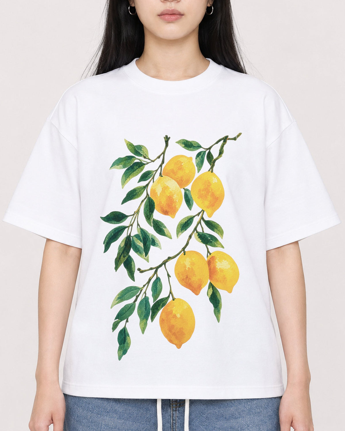 Mockup Boxy Heavyweight Tee White female close-up 01