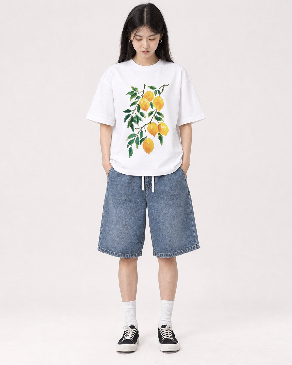 Mockup Boxy Heavyweight Tee White female full-body 01