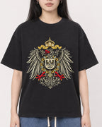 Mockup Boxy Heavyweight Tee Black female close-up 01