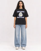 Mockup Boxy Heavyweight Tee Black female full-body 07