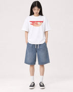 Mockup Boxy Heavyweight Tee White female full-body 01