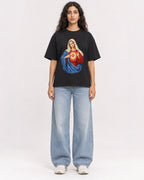 Mockup Boxy Heavyweight Tee Black female full-body 07