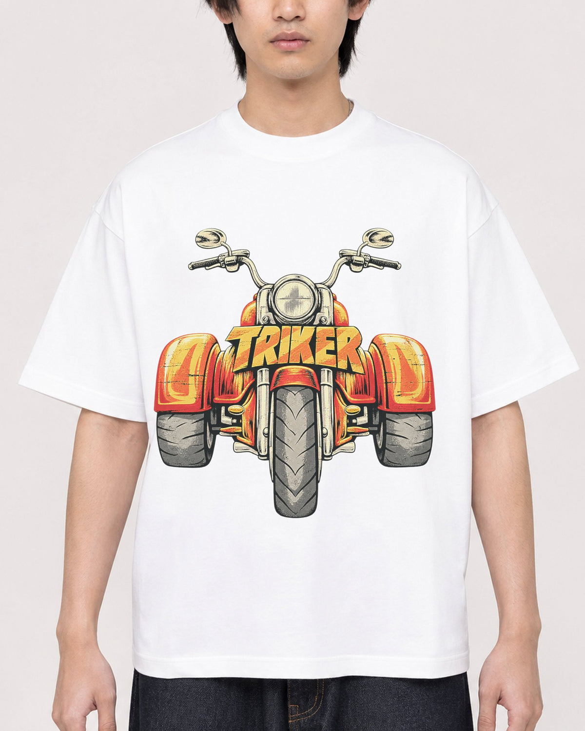 Mockup Boxy Heavyweight Tee White male close-up 11