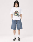 Mockup Boxy Heavyweight Tee White female full-body 01