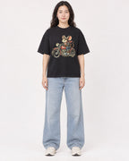 Mockup Boxy Heavyweight Tee Black female full-body 03