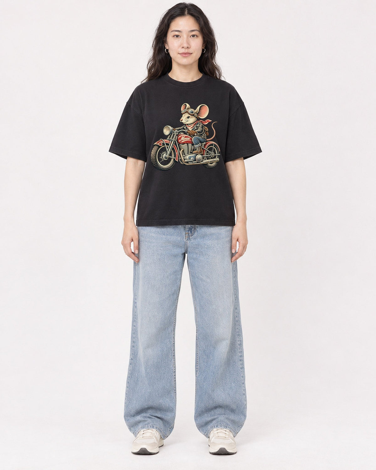 Mockup Boxy Heavyweight Tee Black female full-body 03