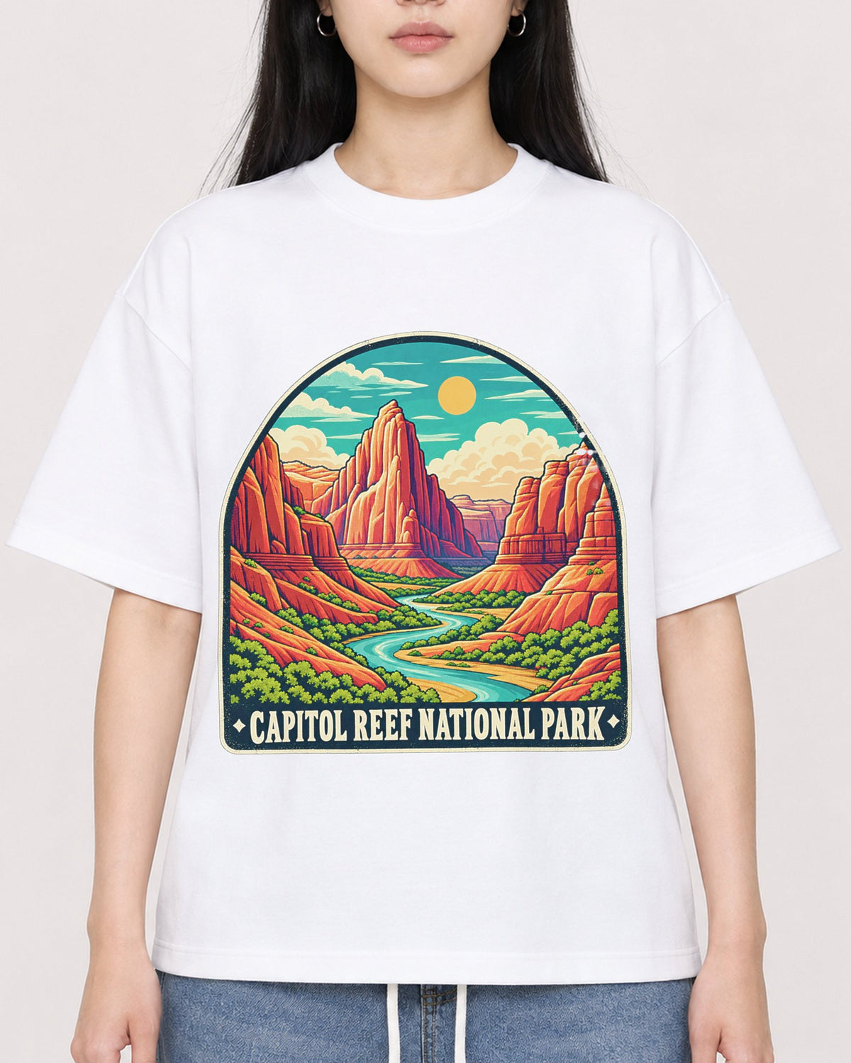 Mockup Boxy Heavyweight Tee White female close-up 01