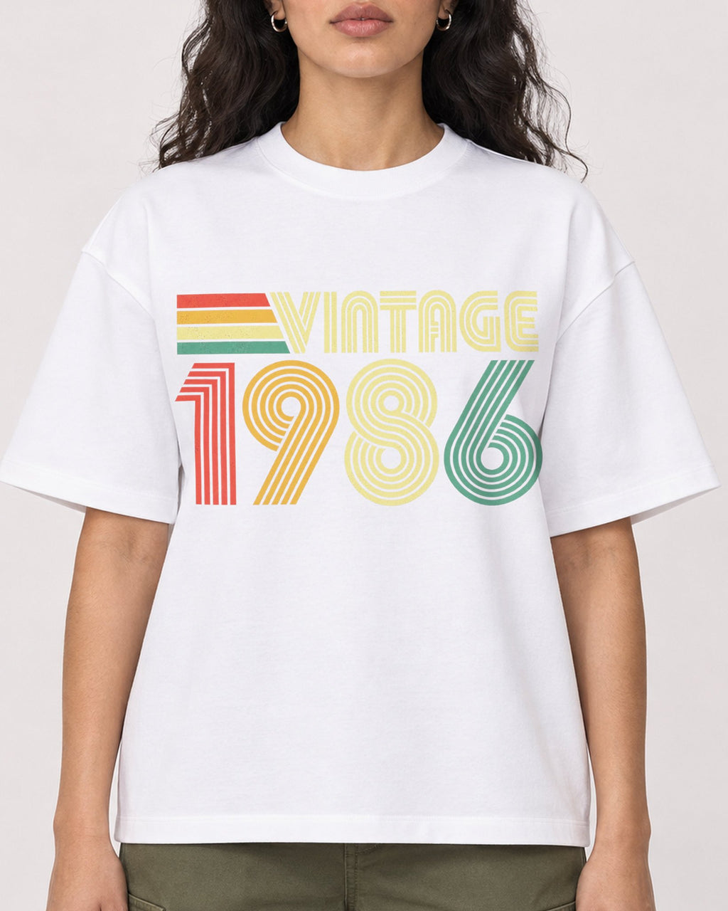Mockup Boxy Heavyweight Tee White female close-up 07
