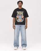 Mockup Boxy Heavyweight Tee Black male full-body 05
