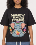 Mockup Boxy Heavyweight Tee Black female close-up 05