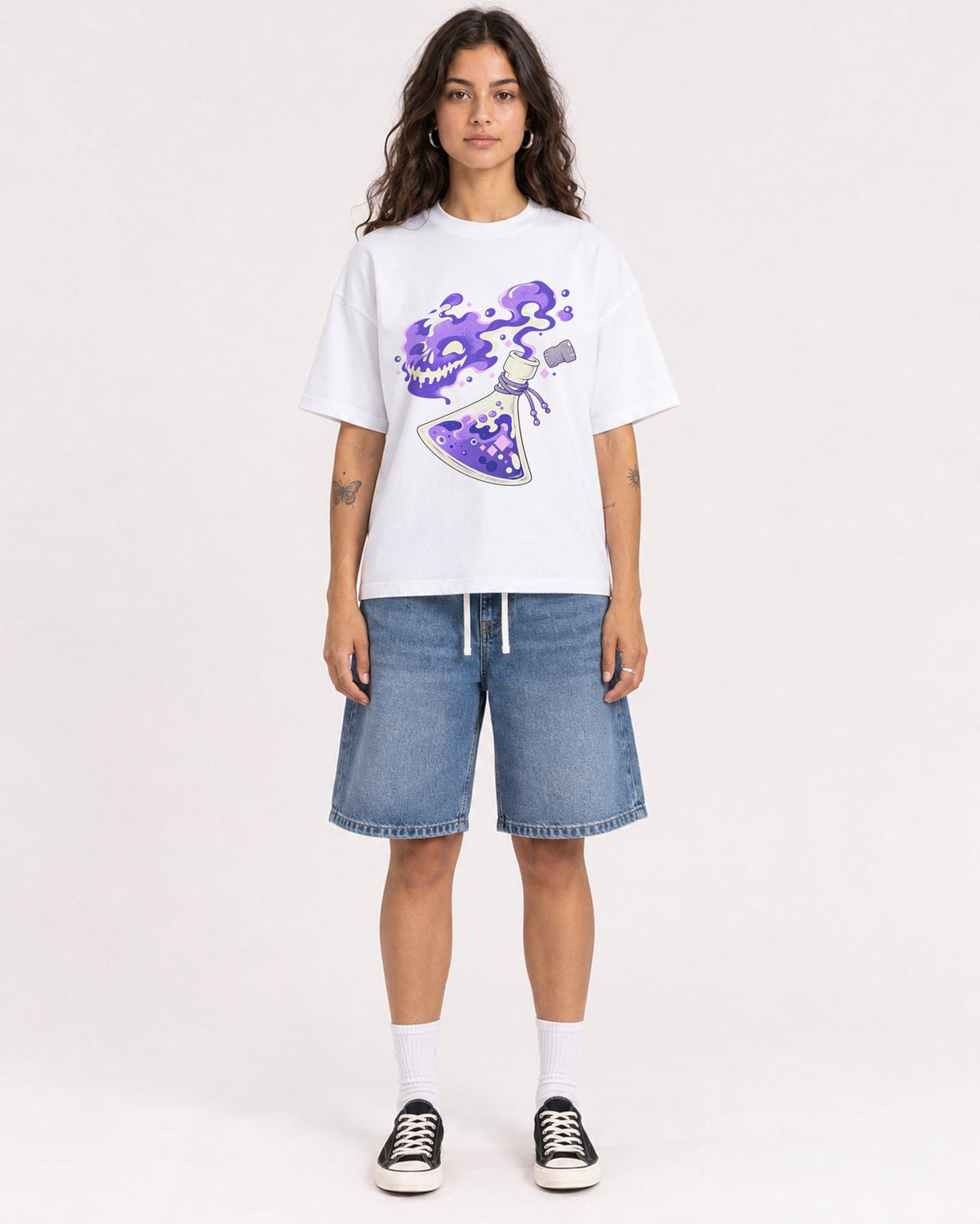 Mockup Boxy Heavyweight Tee White female full-body 06