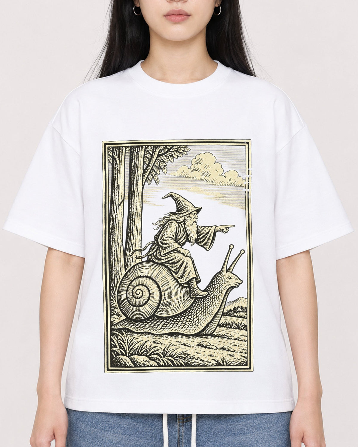 Mockup Boxy Heavyweight Tee White female close-up 01