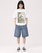 Mockup Boxy Heavyweight Tee White female full-body 01