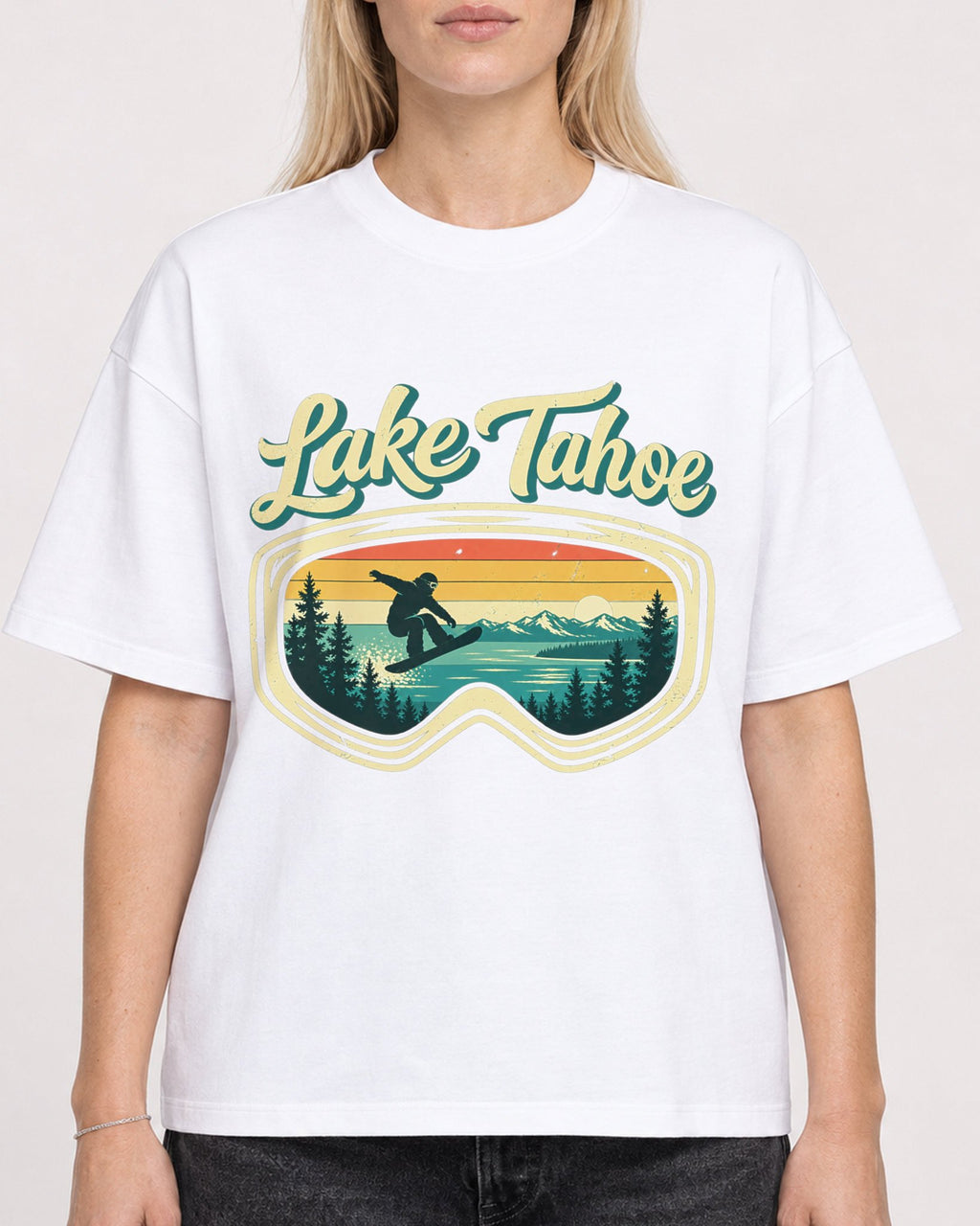 Mockup Boxy Heavyweight Tee White female close-up 08