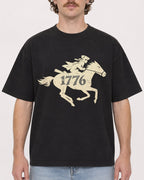 Mockup Boxy Heavyweight Tee Black male close-up 09