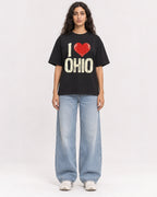 Mockup Boxy Heavyweight Tee Black female full-body 07