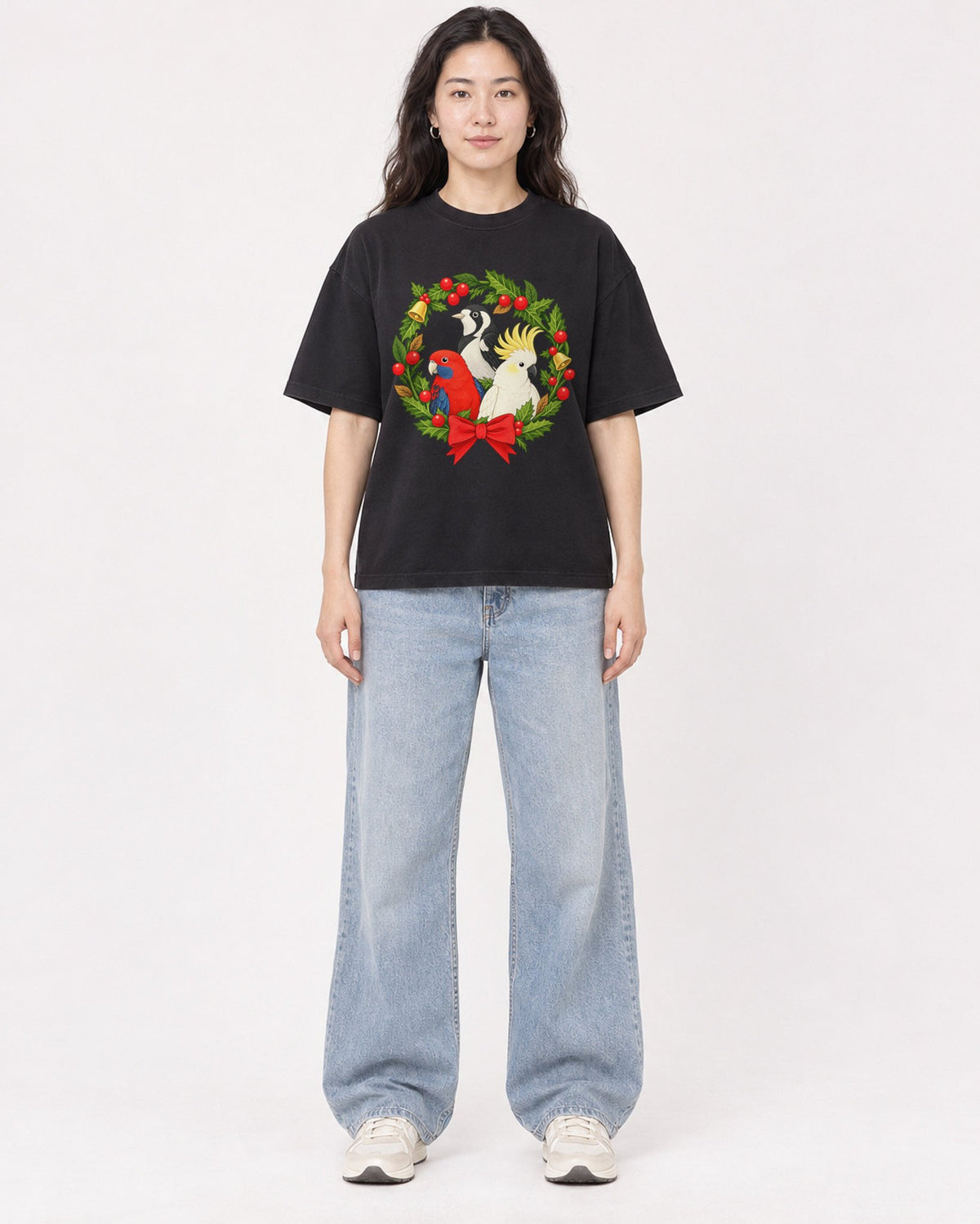 Mockup Boxy Heavyweight Tee Black female full-body 03