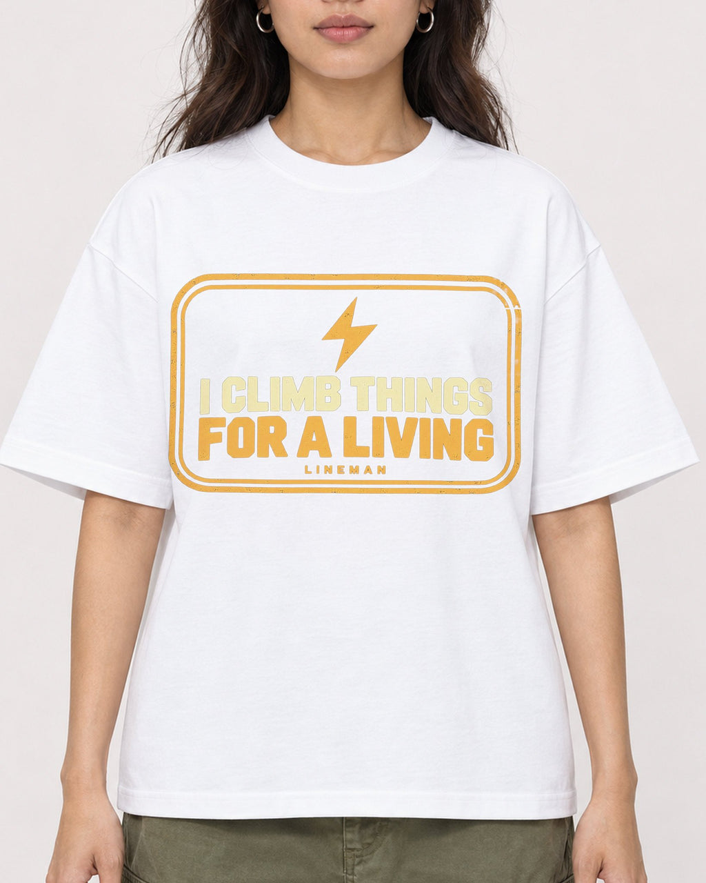 Mockup Boxy Heavyweight Tee White female close-up 02