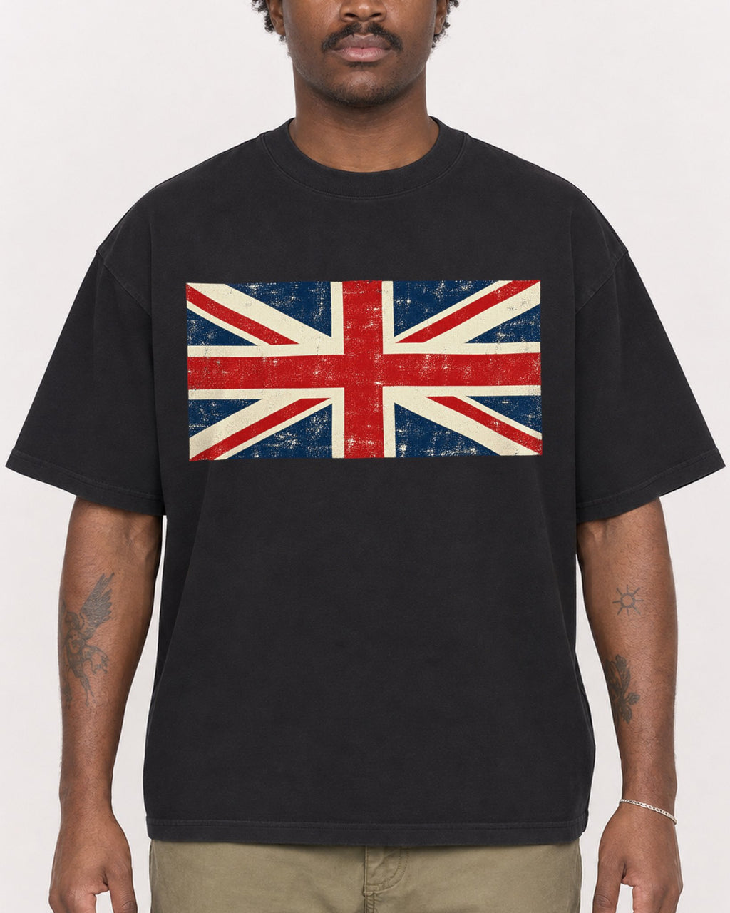 Mockup Boxy Heavyweight Tee Black male close-up 24