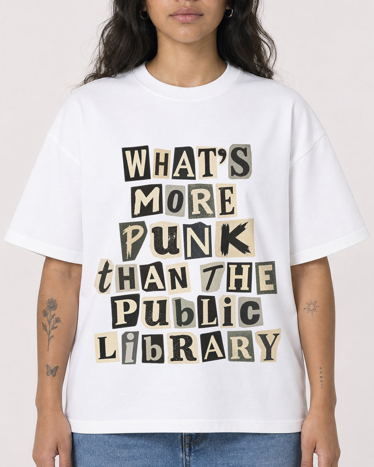 Mockup Boxy Heavyweight Tee White female close-up 30