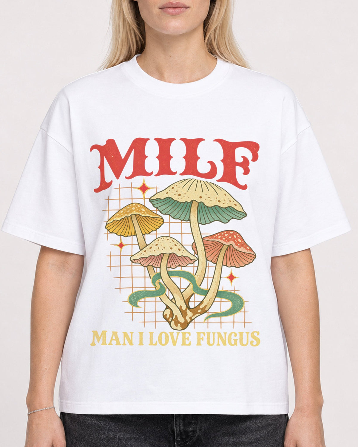Mockup Boxy Heavyweight Tee White female close-up 08
