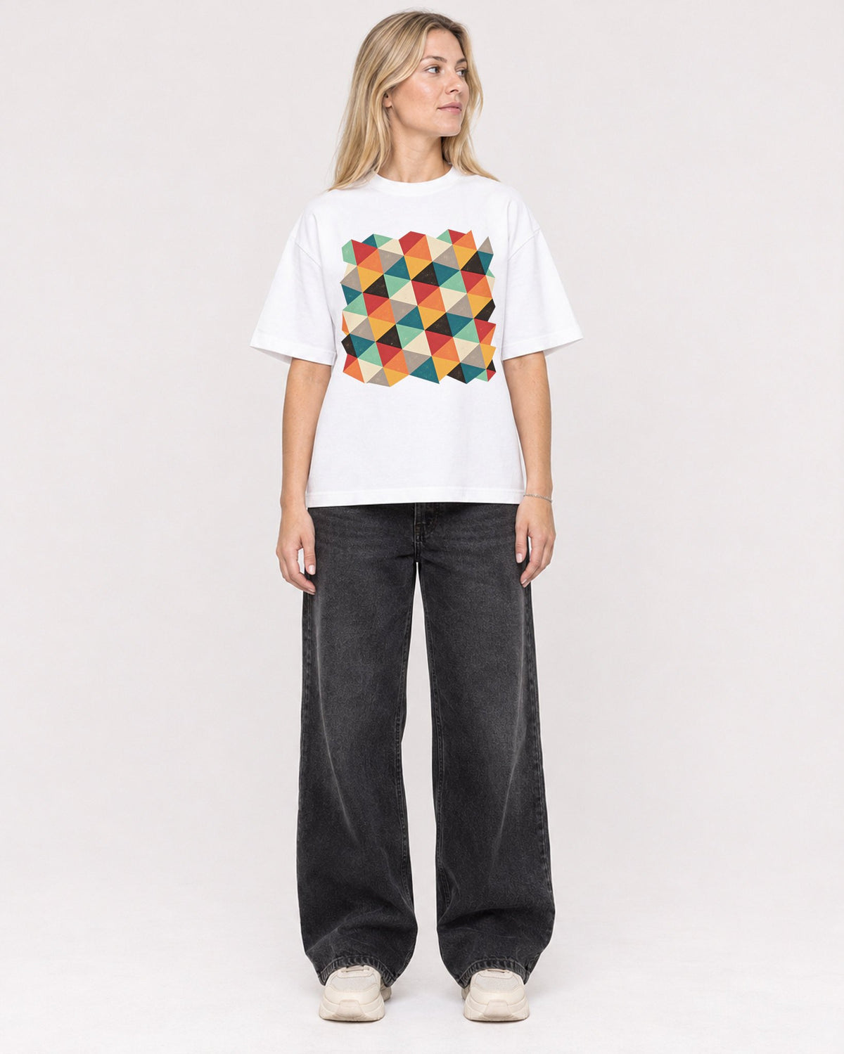 Mockup Boxy Heavyweight Tee White female full-body 08
