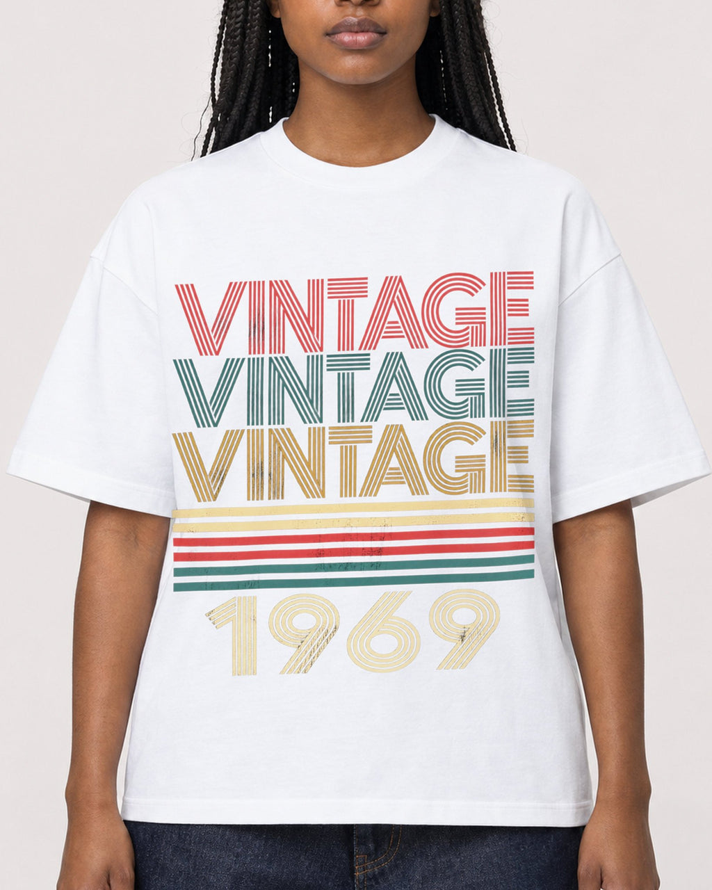Mockup Boxy Heavyweight Tee White female close-up 04