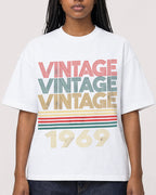 Mockup Boxy Heavyweight Tee White female close-up 04