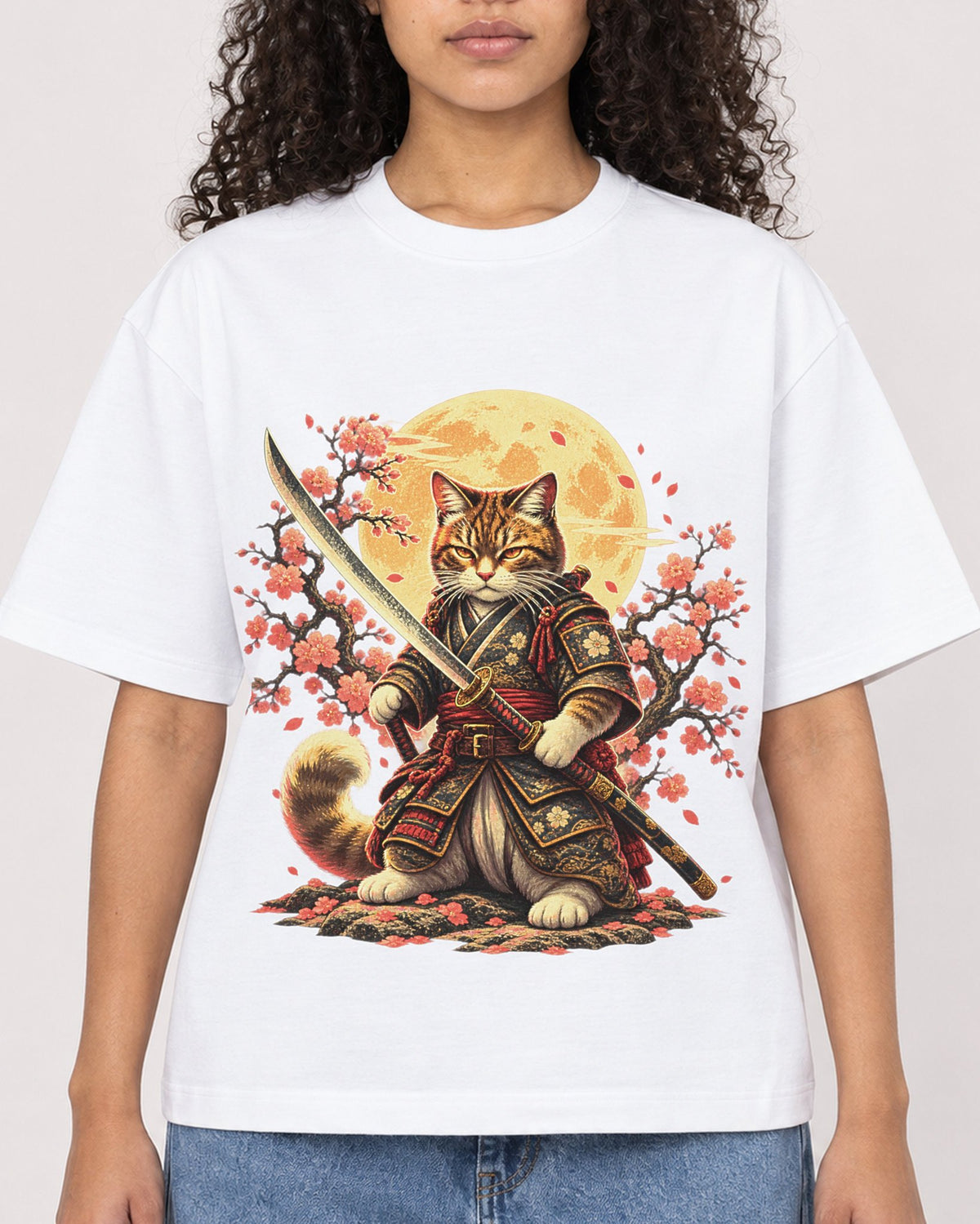 Mockup Boxy Heavyweight Tee White female close-up 10