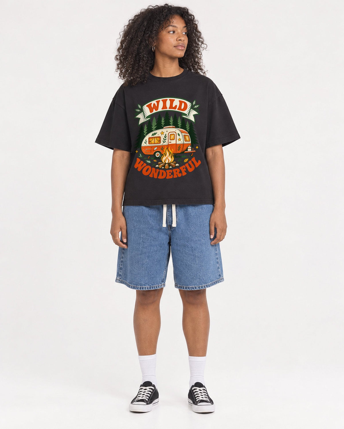 Mockup Boxy Heavyweight Tee Black female full-body 05