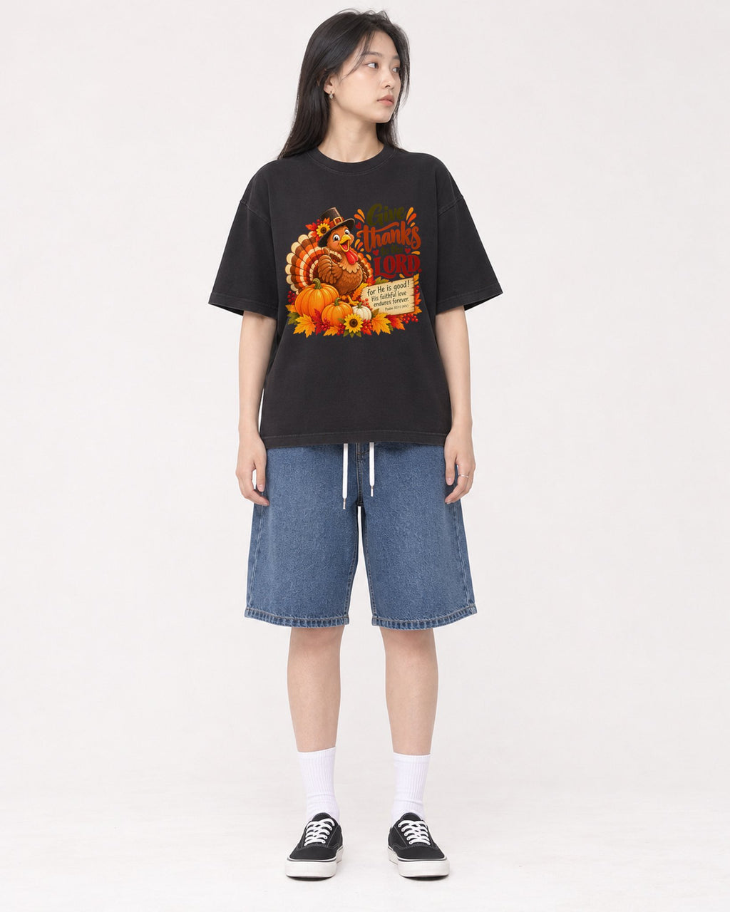 Mockup Boxy Heavyweight Tee Black female full-body 01
