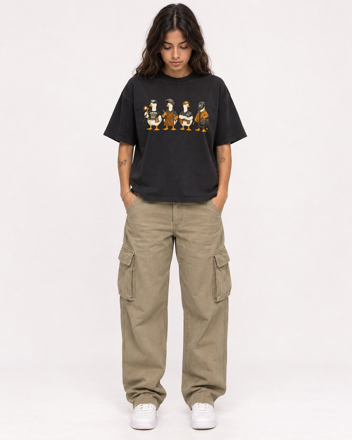 Mockup Boxy Heavyweight Tee Black female full-body 06